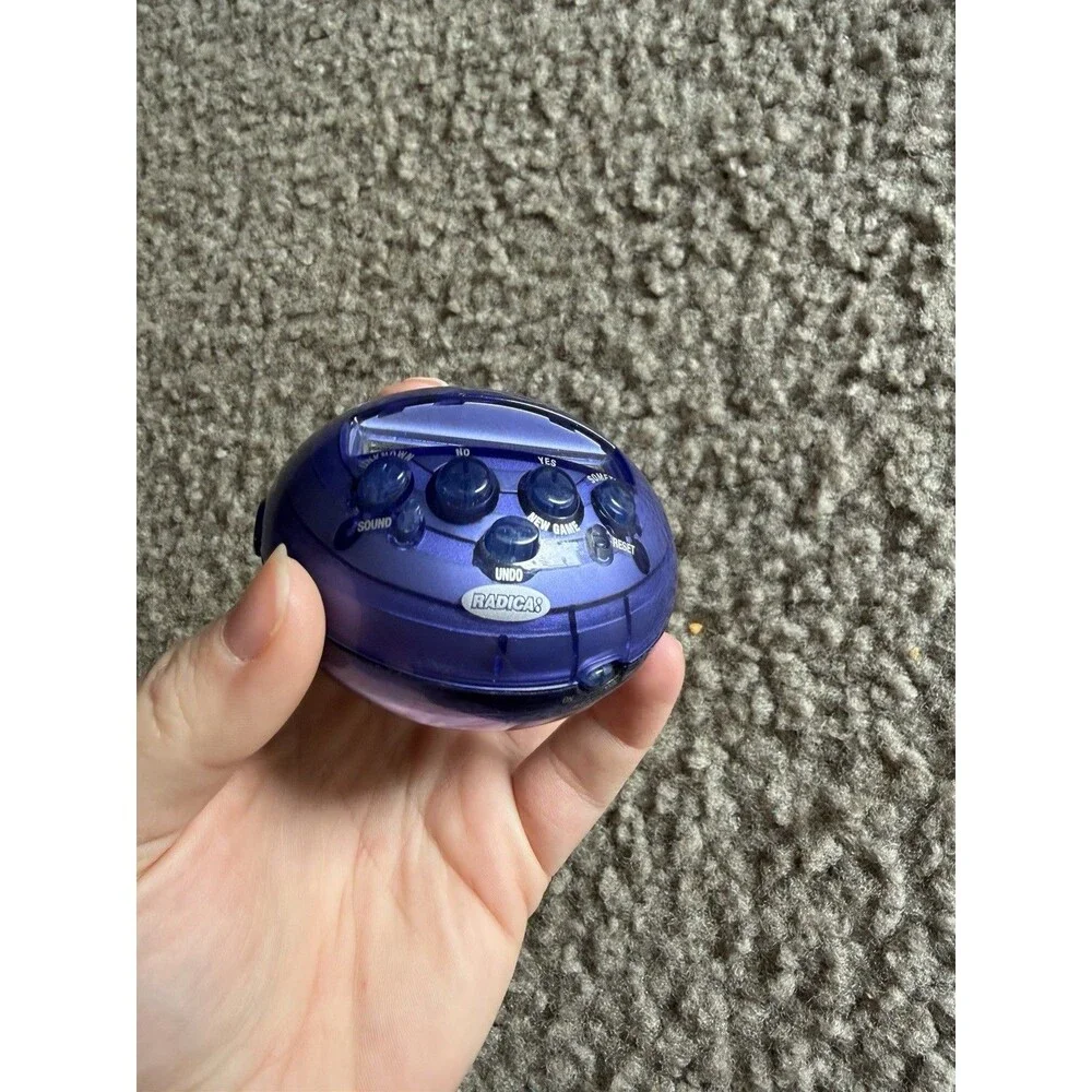 20Q Twenty Questions Handheld Electronic Game Radica Purple